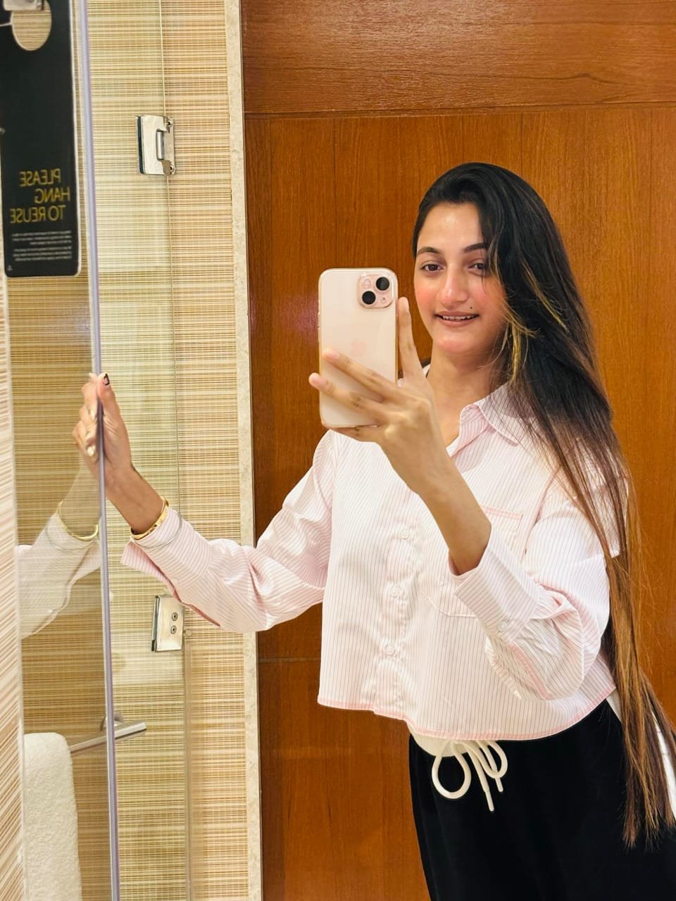 Nandini-housewife-bangalore-Photo 5 of 5